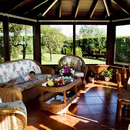 Hosteria Los Sauces Inn Maono